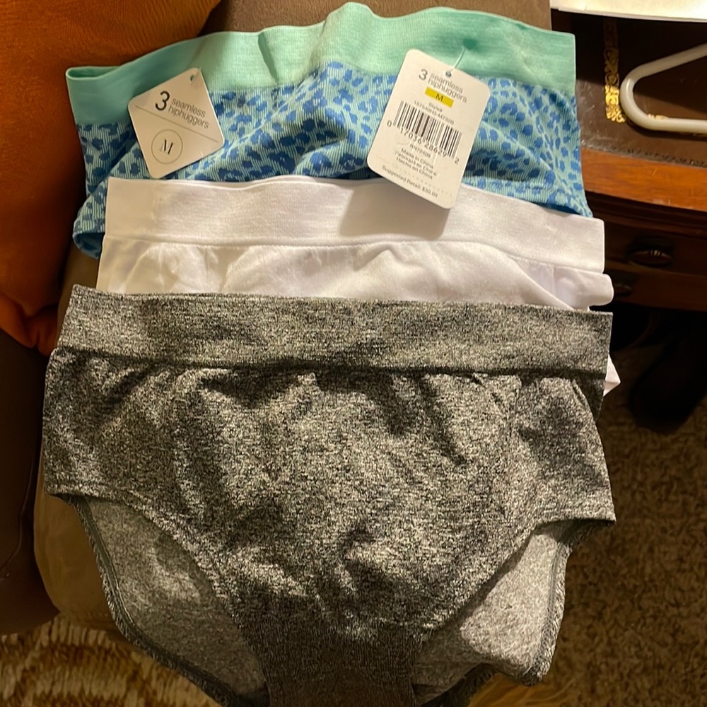 NWT René Rofé 3 seamless hiphuggers